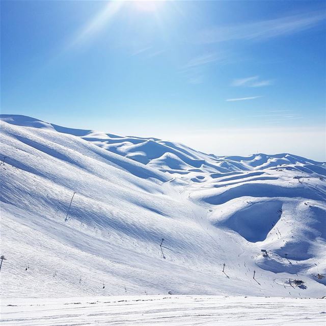 Sundays in Middle East? 🏂 faraya  mzaar  lebanon  middleeast  amazing ... (Faraya Mzaar)