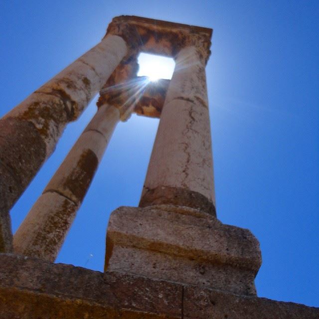 sunlight sunlights sunoldcolumncolumnes colossecolossocolosseo colosseum heritage historic historique discoverlebanon