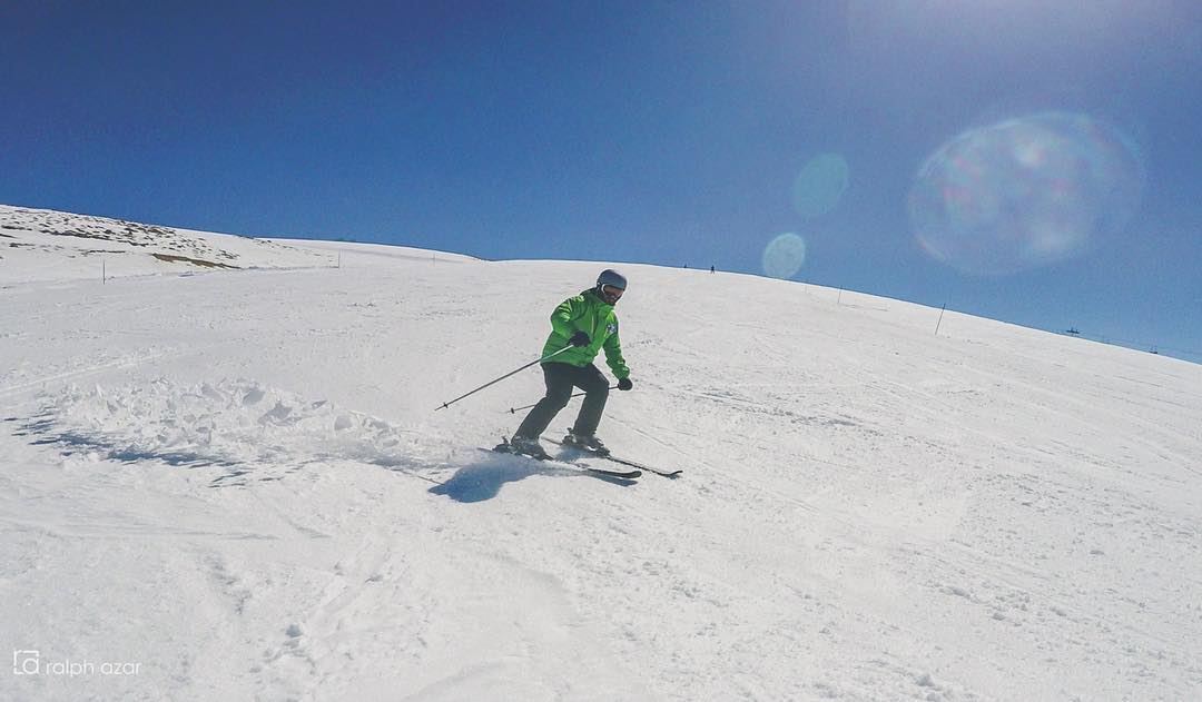 ⛷🌞Sunny days🌞⛷  snow  skiing  lebanon  livelovemzaar ..... ... (Mzaar Kfardebian Ski Resort)