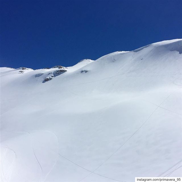  sunny  snow  mountains  beautiful  beautifulday  lebanon  ski  dayoff ... (Faraya, Mont-Liban, Lebanon)