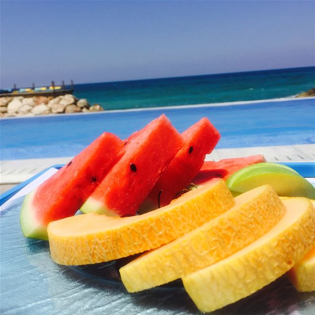  sunny☀️ day withhusband pool relax foodie irisbeach amazingweather sun... (Iris Beach Club)