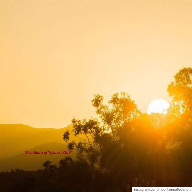 Sunrising behind the eastern mountains as seen from the village of Qaa in... (El-Qaa القاع)