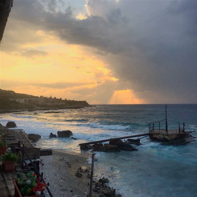  sunset  beach  nature  sea  naturephotography  whatsuplebanon ... (El Mounsef, Mont-Liban, Lebanon)