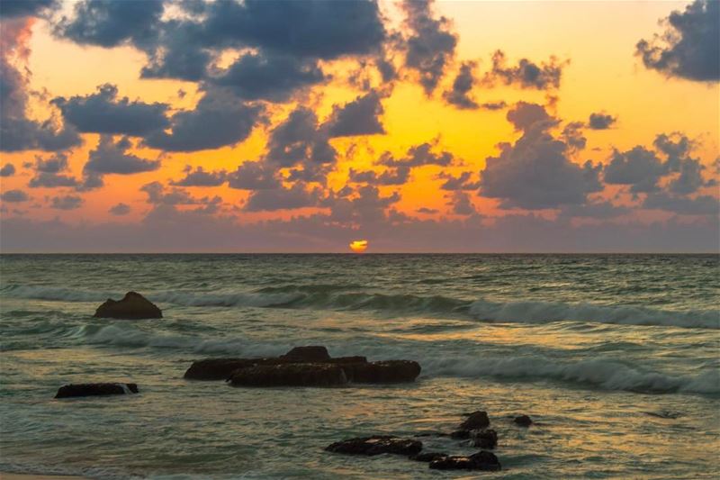  Sunset beirut skyporn landscape sightseeing lebanon lebanon_hdr... (Khaldah, Mont-Liban, Lebanon)