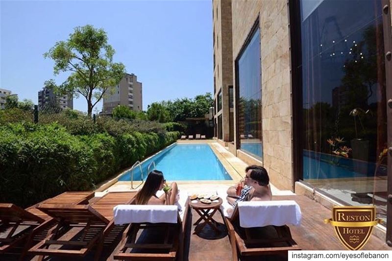 Sunset Competition!Reston is a Hotel overlooking a beautiful bay across... (جونية - Jounieh)
