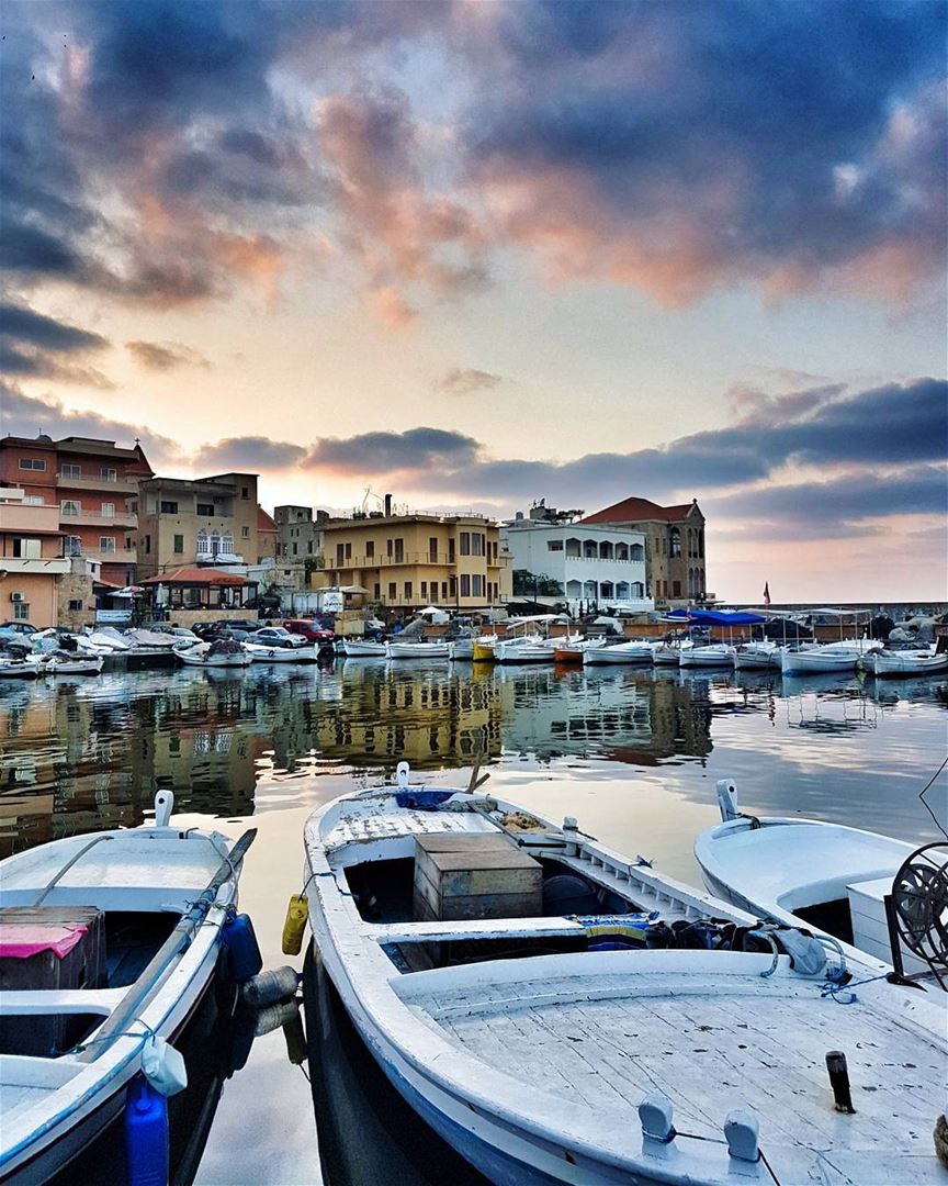 Sunset in the city of Tyre, one of the oldest, most beautiful ports in the... (Tyre, Lebanon)