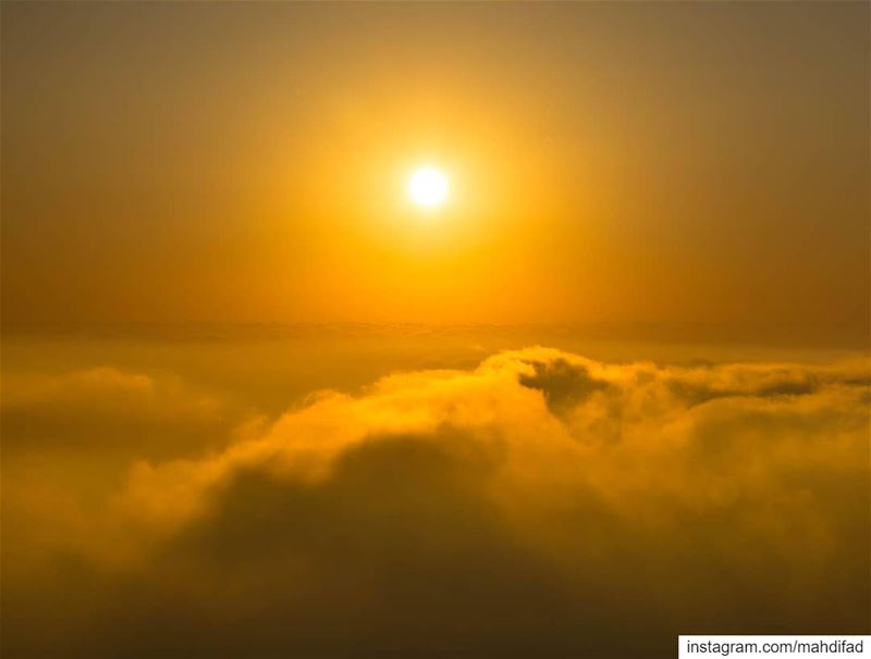 🌅🌅............. Sunset pysglb sunshine kaifun clouds... (Kayfun, Mont-Liban, Lebanon)