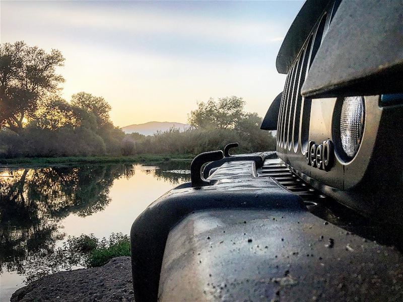 Sunset 🌅 😎🌝@seven_slot_battalion  jeep jeepjk  jeepbeef @jeepbeef ... (Kafr Zabad, Béqaa, Lebanon)