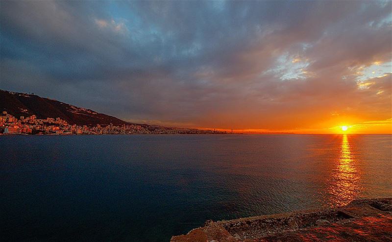  sunset  sunset🌅  lebanon  lebanoninapicture  jounieh  jouniehbynight ... (جونية - Jounieh)