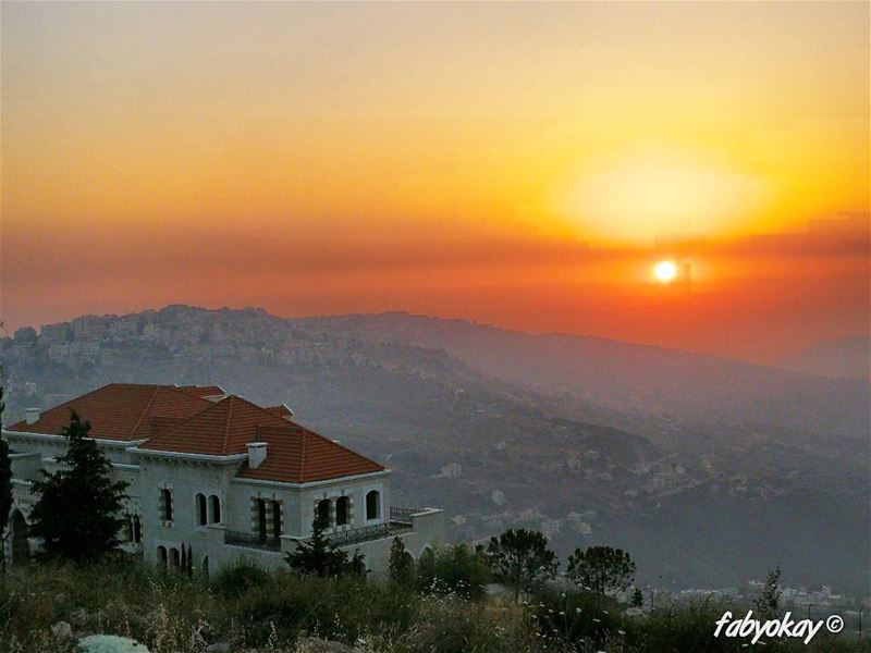  sunset sunsetlovers lebanon sun sunsetporn sunsets summers visitlebanon ... (Bhamdoûn, Mont-Liban, Lebanon)