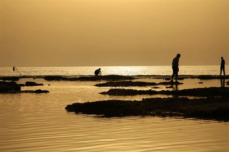  sunset sunsetlovers libanon sky_love anfeh fishman goldsky canonme... (Enfeh)