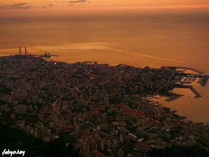  sunset sunsetlovers sunsets jounieh skylovers skyline master_shots... (Harîssa, Mont-Liban, Lebanon)