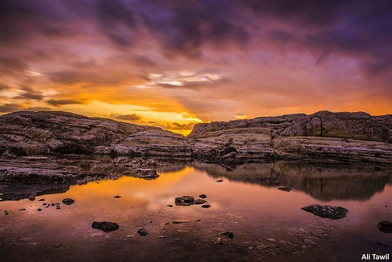 ❤ sunsetlovers  sunset  beautiful  reflection  insta_lebanon  instadaily ... (Ar Rawshah, Beyrouth, Lebanon)