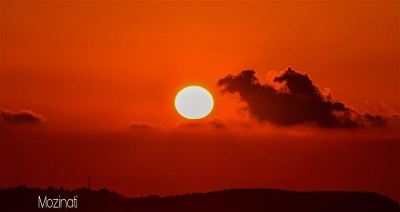  sunsets sunset sunset_hub sunsetporn sunsetlovers sunsetlove redsun... (Houmeen El-Fauqa, Al Janub, Lebanon)