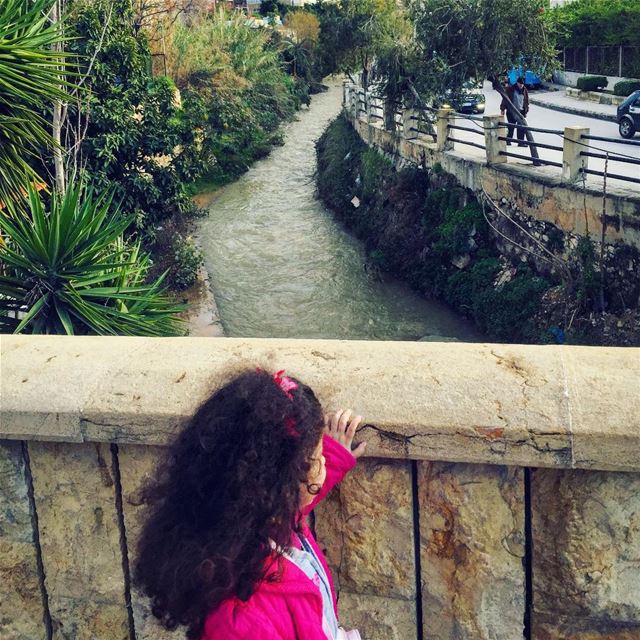 Sur le pont d'avignon 😊👭🎼🌳💓______________________________________...