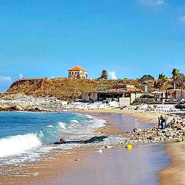 Sur tes plages, notre Byblos...