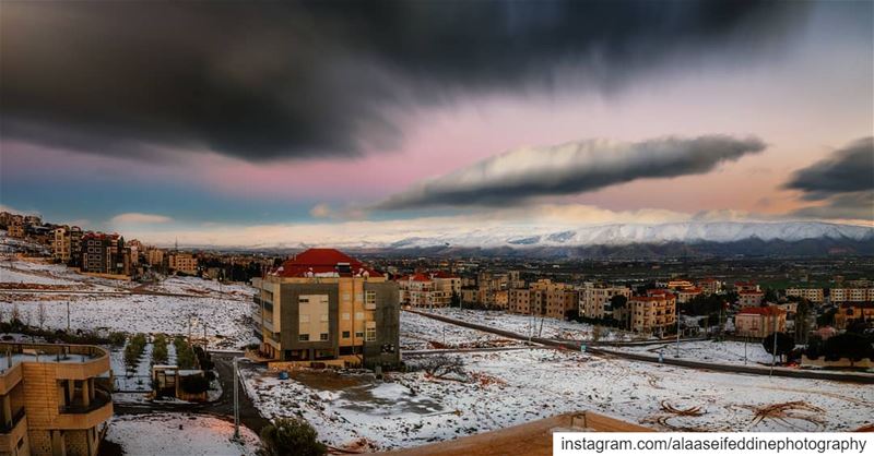 Surreal color gradience at blue hour and the snow just added a marvelous... (Lebanon)