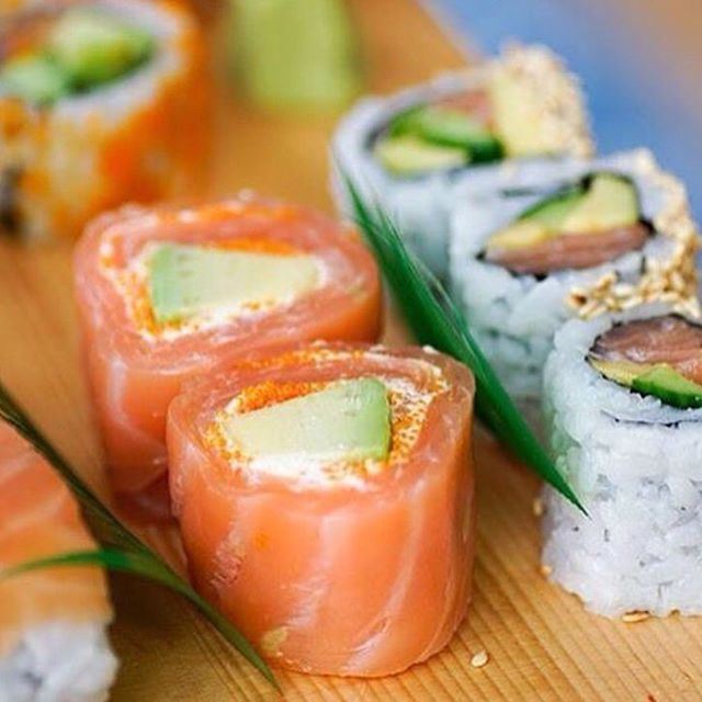 Sushi as Dinner well be perfect for tonight with your colleagues!!! (Mon Maki A Moi)