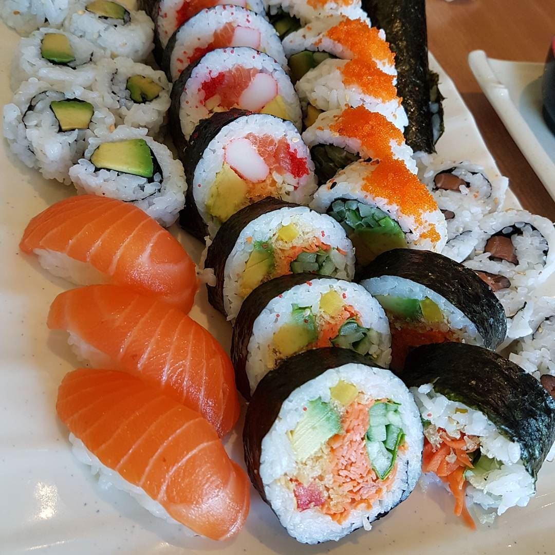 Sushi Love 🍣@fukisushibar.. thecookette  montreal  canada  lebanese ... (Fuki Sushi Bar)
