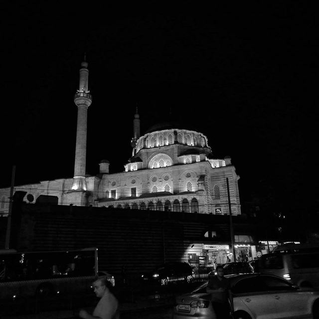 Sweet night -  ichalhoub in  Istanbul  Turkey shooting  nightphotography /...