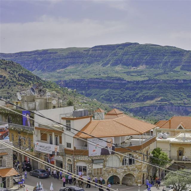 Swipe to see the Panorama view from @liveloveqartaba 🙋‍♂️🇱🇧🇱🇧🇱🇧..... (Qartaba)