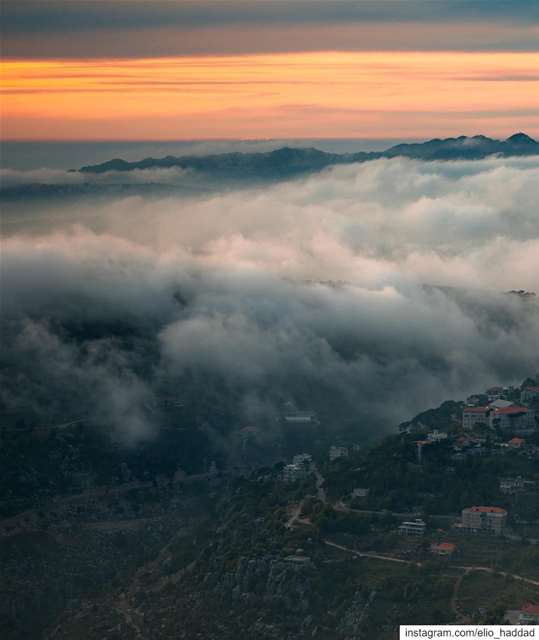 Swipe 👉 🌊  TSUNAMI Lebanon 🇱🇧  Sannin  Zaarour   mountains  sunset ... (Zaarour Mountain)