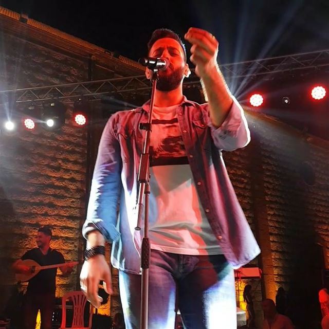T'es Ie meilleur !! 👏@georgenehmeofficial  thebestsinger  concert ... (Beit Meri, Mont-Liban, Lebanon)