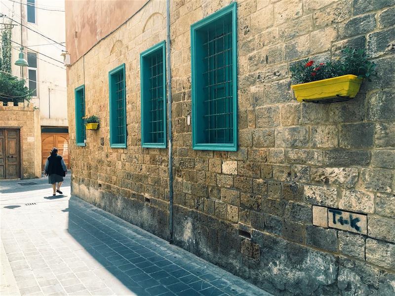 T+K; Ils vécurent heureux et eurent beacoup d'enfants passingby ... (Tyre, Lebanon)