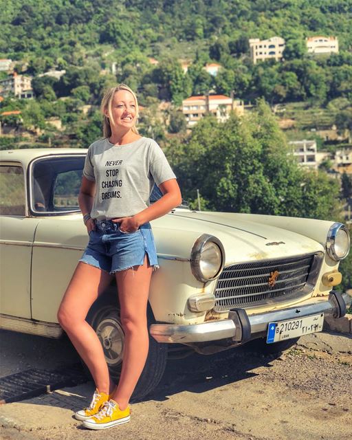 T-shirt says it all🙋‍♀️💚..Am kinda in 💛with my  yellowsneakers... (Ghazir, Mont-Liban, Lebanon)