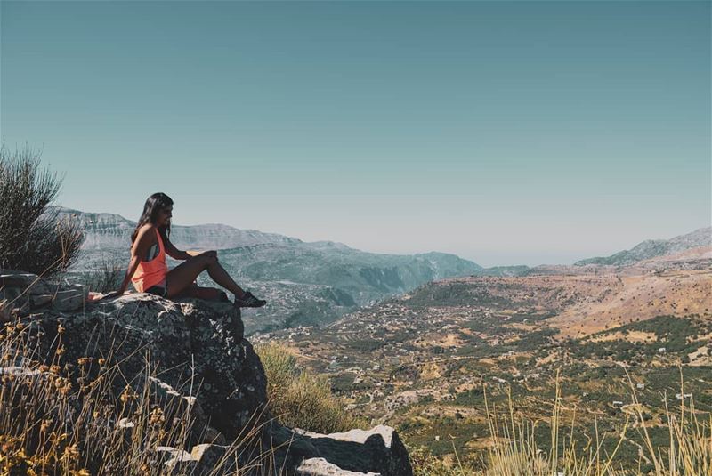 Take a moment to take it all in 😍💚 ... (Akoura, Mont-Liban, Lebanon)