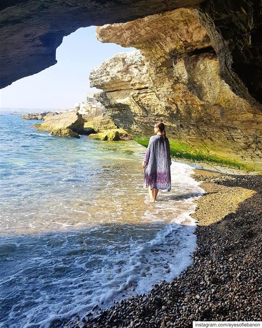 Take a walk on the beach and free your mind 😍Credits to @notes.of.a.trave (Le Blanc Bleu)