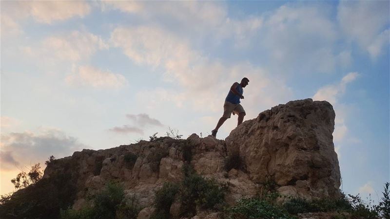 Take a walk on the wild side...📸 @kevin_koudeis... sunset  run ... (North Governorate)