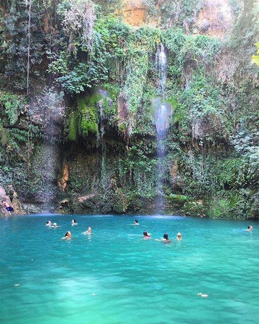 Take me back to the blue falls 💙💚💦. (Paradise - Baaklin)