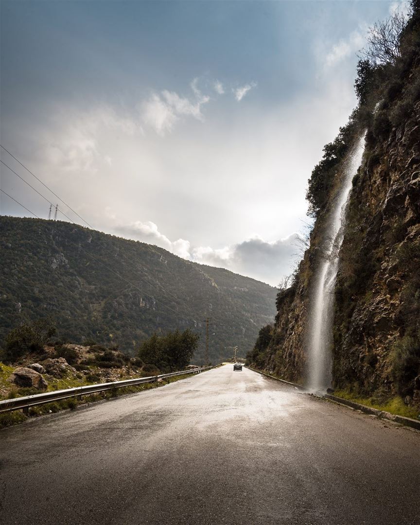Take time to look for the silver lining...... livelovebeirut... (Bekfeya, Mont-Liban, Lebanon)