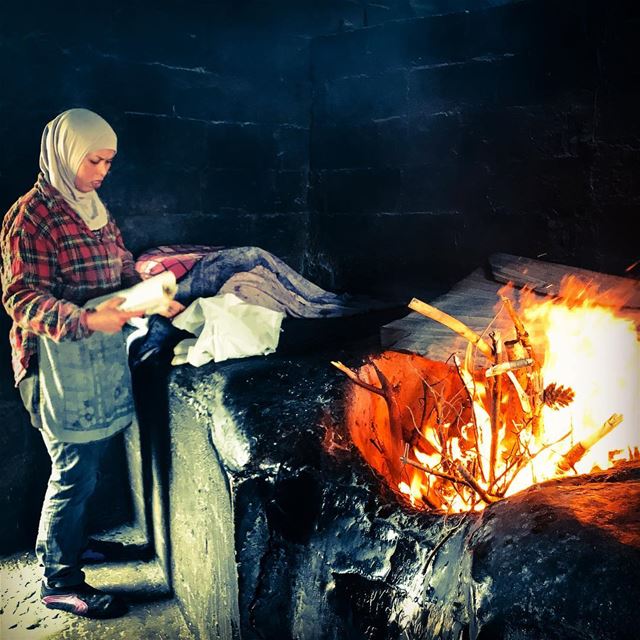  Tannour  bakery.  Exclusive  lebanese  tradition to the  Akkar region....