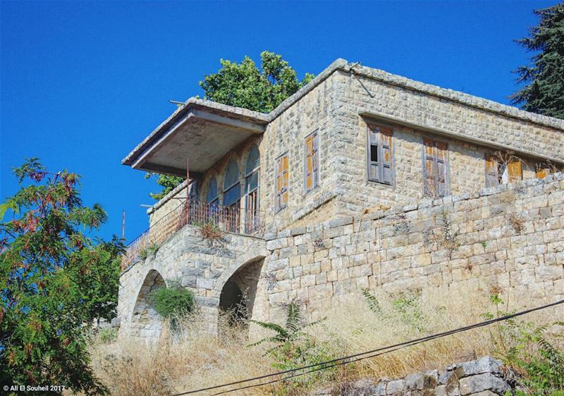  tb  beiteddine  mountlebanon  old  traditional  lebanese  house ... (Beit Ed-Deen, Mont-Liban, Lebanon)