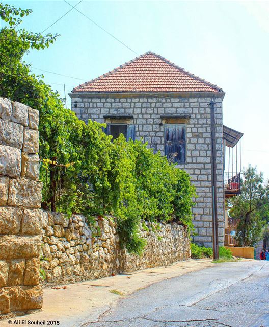  tb  bekfaya  old  lebanese ... (Bekfaya)