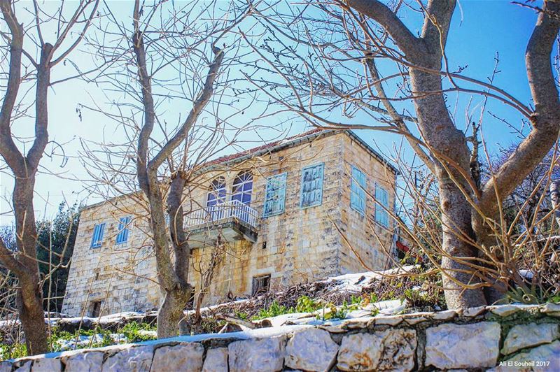  tb  hardine  northlebanon  old  lebanese  traditional  house  winter ... (Hardîne, Liban-Nord, Lebanon)