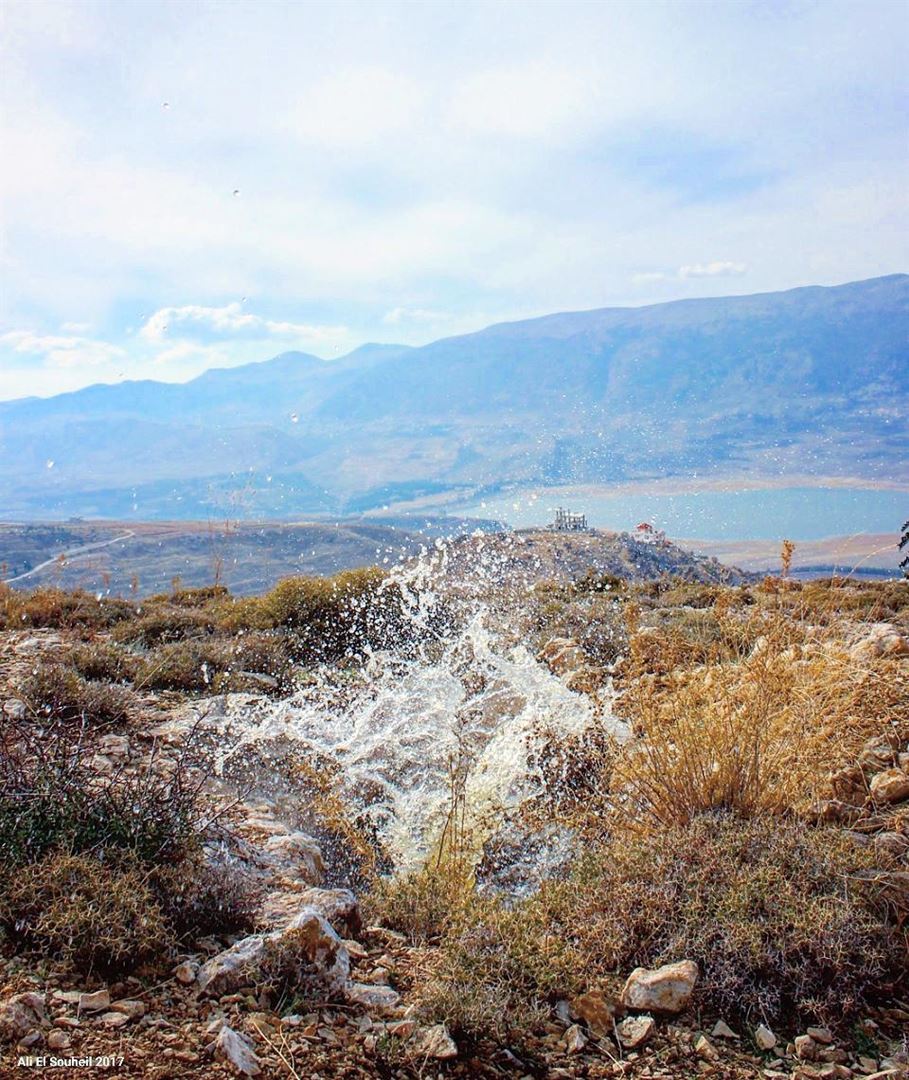  tb  karoun  lake  bekaa  valley  water  explosion  fun  hiking  lebanon ... (Lake Qaraoun)