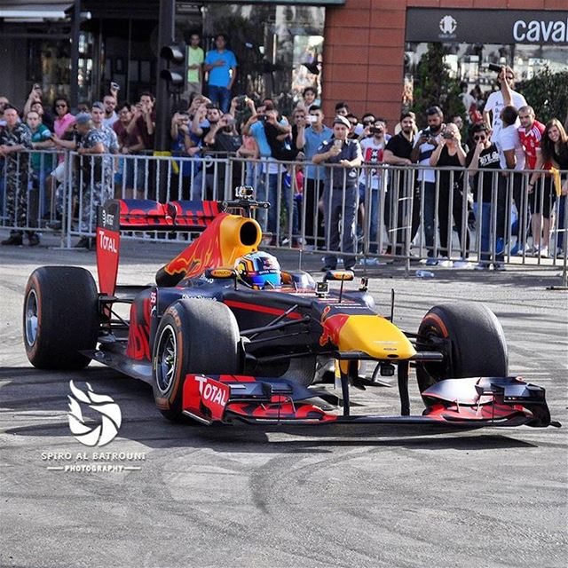 TB Red Bull RB7 Formula 1 Show !!!  CarlosSainzJr  RedBull  RB7  F1 ...