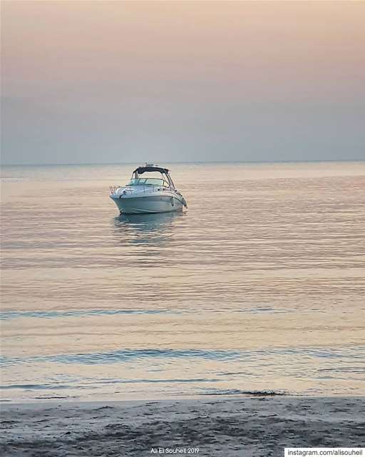  tb  sour  tyre  sea  boat  sunset  southlebanon  colorful ... (Tyre, Lebanon)