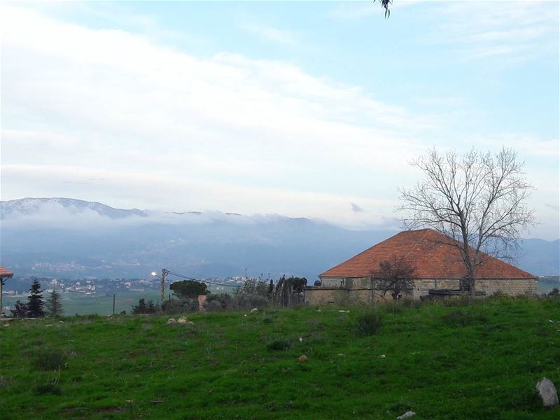  tb  spring  good  times  Beautiful  view  fog  mountain  green  field ... (Marjayoûn, Al Janub, Lebanon)