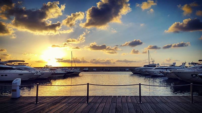  tb sunset yachts clouds sky reflection water summer vibes summervibes... (Zaitunay Bay)