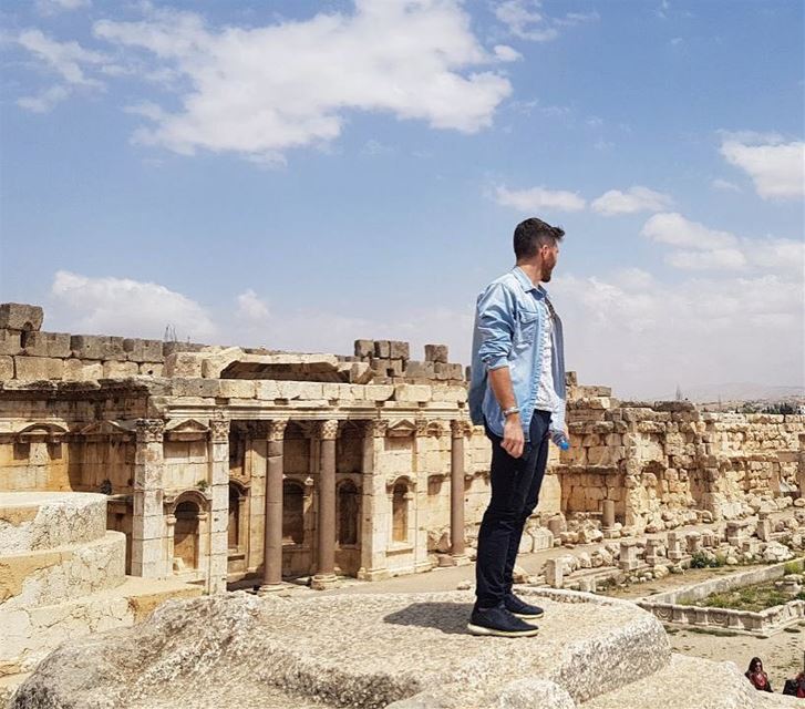 🏛TEMP / le / TING 😋 ....... lebanon  baalbeck  romantemple ...