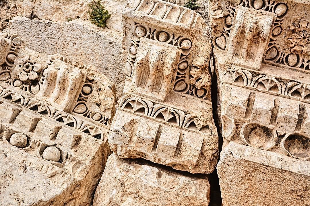 Textures.  raelmah ... (Baalbek , Roman Temple , Lebanon)