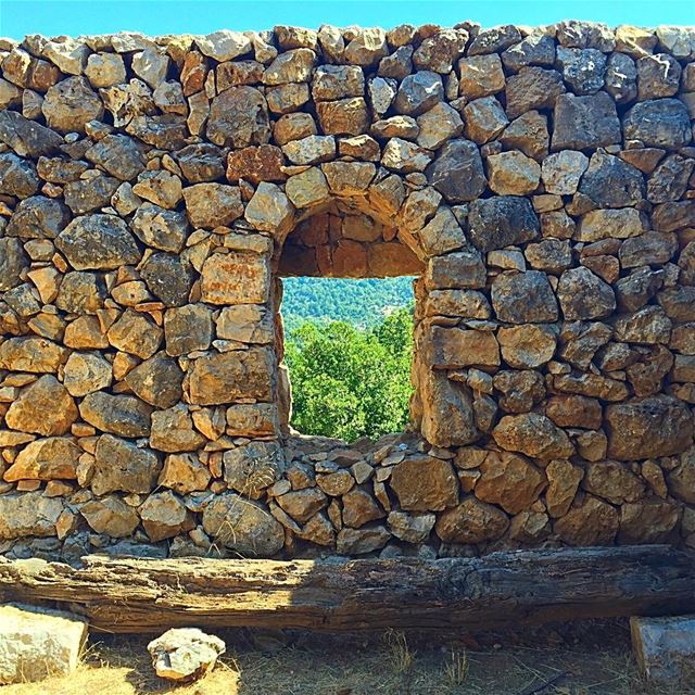 TGIF! Sneak peek at the weekend ahead🌳 whilehiking  tb  chahtoulcamping ... (Chahtoûl, Mont-Liban, Lebanon)