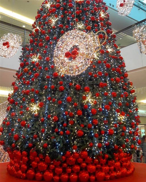 That's the season to be jolly..lala lala la la la la la 🎶🎶🎶  CityMall  ... (Beirut, Lebanon)