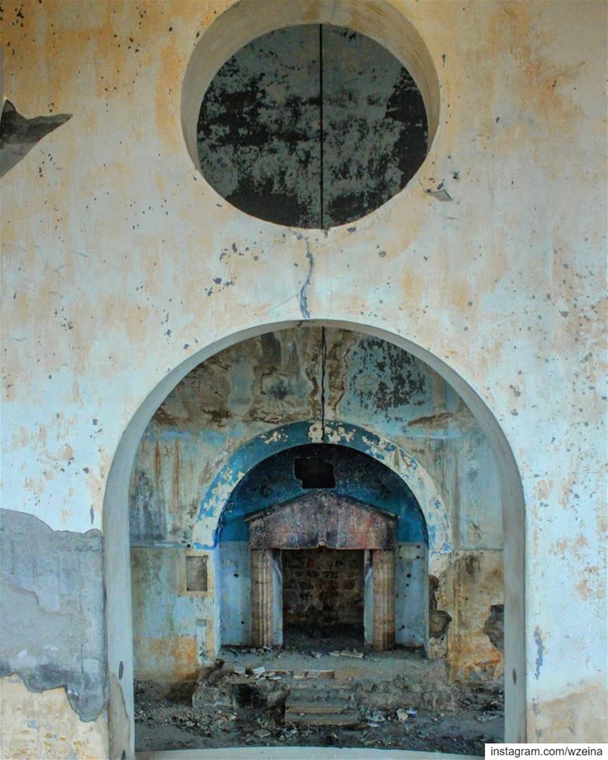The abandoned Synagogue in Bhamdoun !... lebanon ... (Bhamdoûn, Mont-Liban, Lebanon)