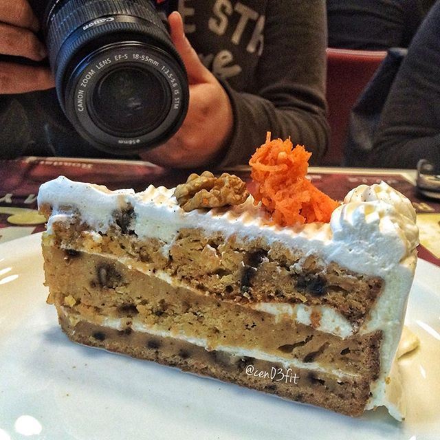The AllFit moist Carrot Cake getting a photoshoot 😍👍 Check out the new AllFit menu at @roadsterdiner 😳😳😳 Credits @cen03fit (Roadster Diner , Bliss)