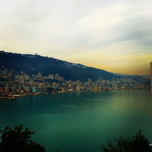 The bay looks painted ❤️  BySaraElDana ... (Tabarja)